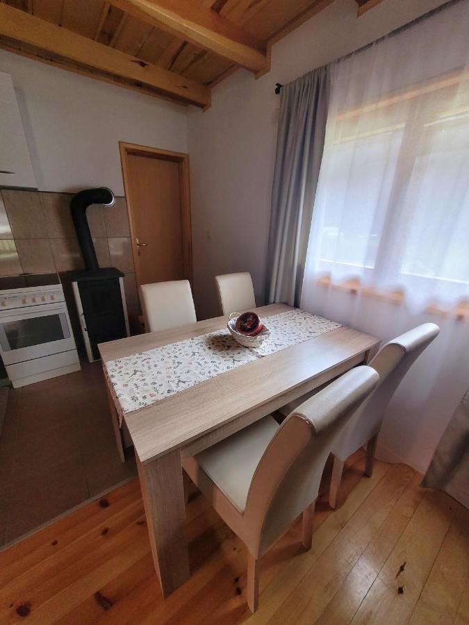 מוקרה גורה Apartmani D&S מראה חיצוני תמונה